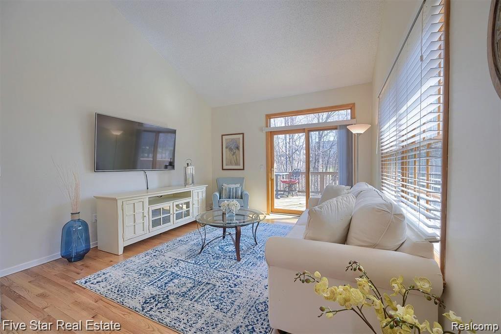 30908 Jasper Ridge Novi, MI 48377 - Photo 5 of 36 5-Great-Room.jpg