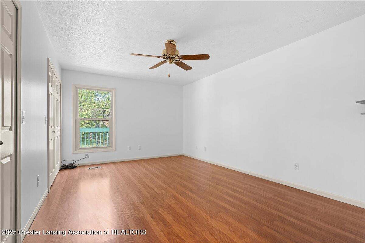 6526 Spring Tree Lane, Unit 30 Lansing, MI 48917 - Photo 19 of 36 24-Media Jett - 24