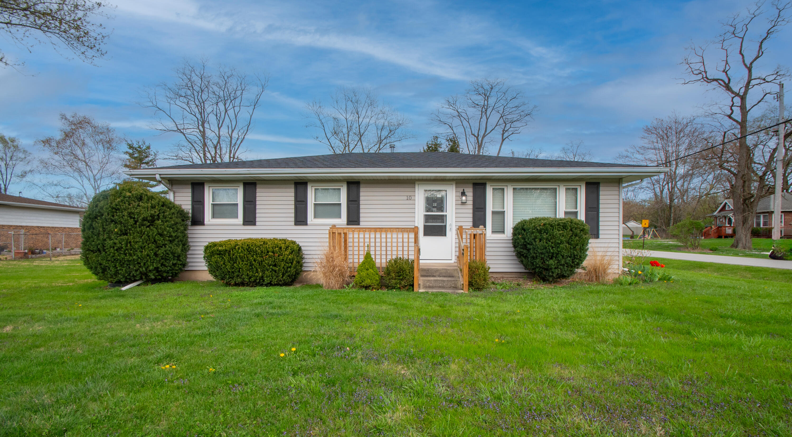 10 Hjelm Road Chesterton, IN 46304 - Photo 1 of 32 3000x1657