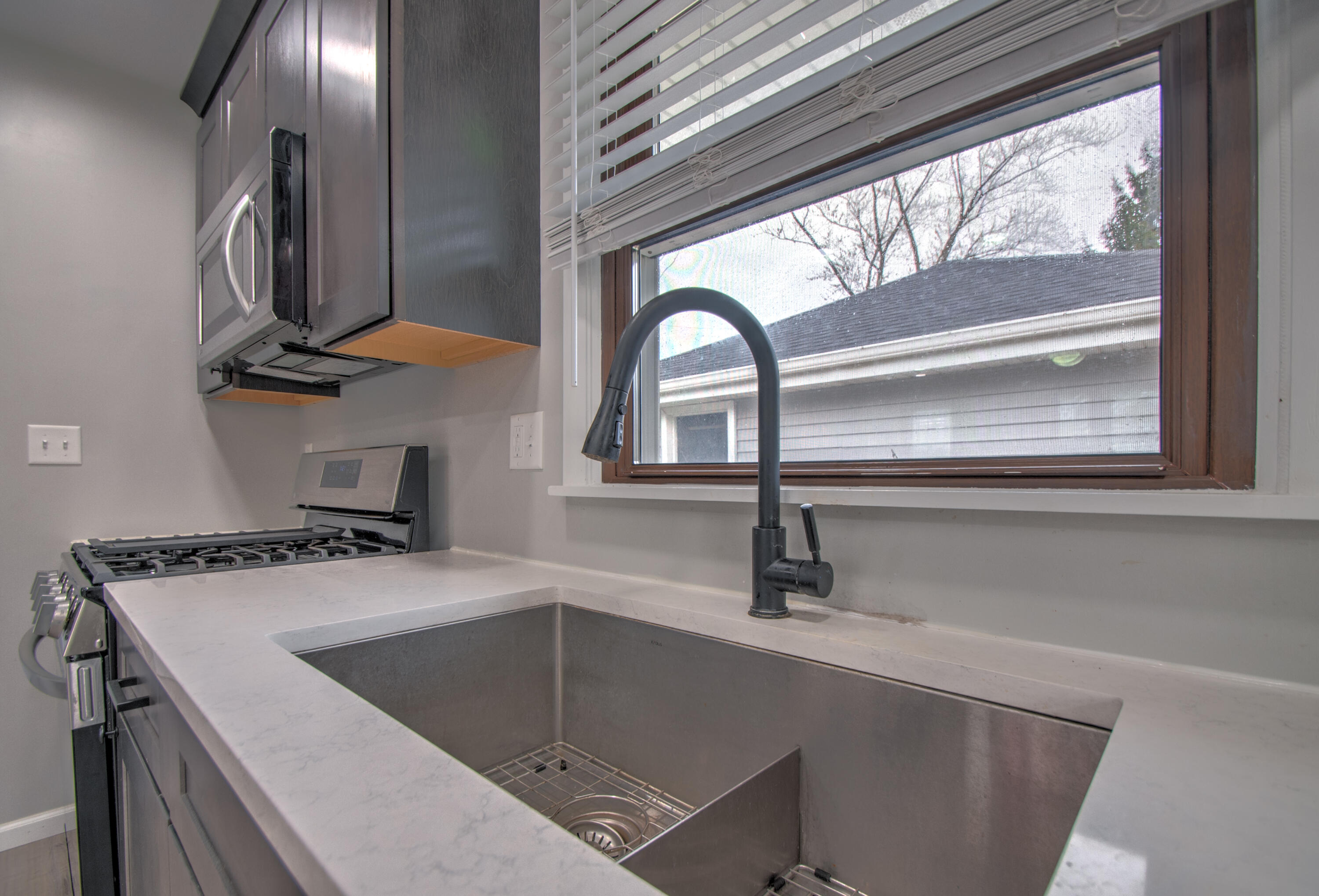 10 Hjelm Road Chesterton, IN 46304 - Photo 12 of 32 3000x2038