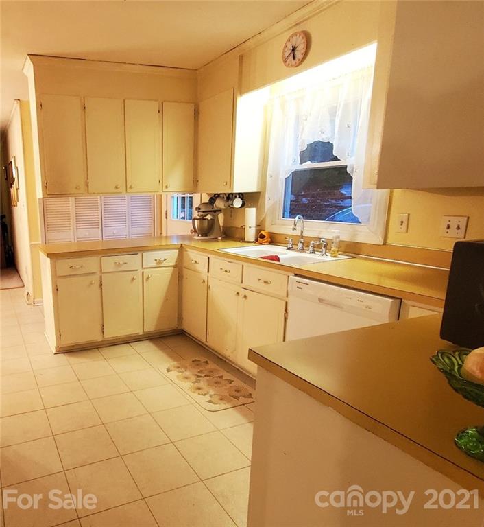 3207 Windrow Lane Matthews, NC 28105 - Photo 9 of 25