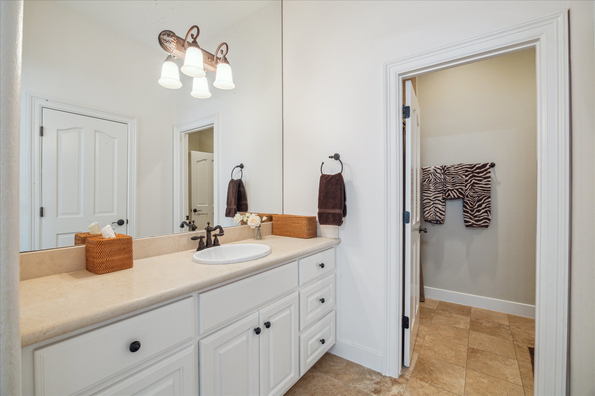 3319 Bridgeberry Lane Houston, TX 77082 - Photo 34 of 50 Secondary bathroom with spacious counter space and storage.