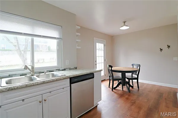 $315,000 | 410 Woodland Hill Court, Manchester, MO 63021