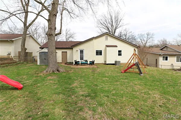$315,000 | 410 Woodland Hill Court, Manchester, MO 63021