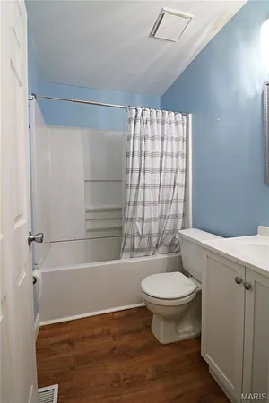 $315,000 | 410 Woodland Hill Court, Manchester, MO 63021