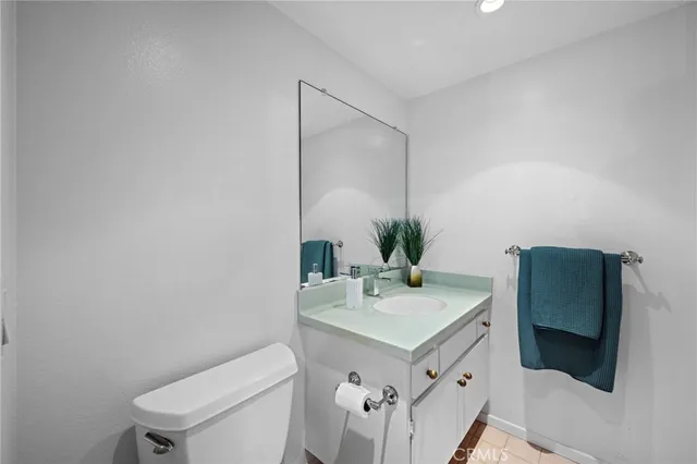 $1,279,000 | 4320 Glencoe Avenue, Unit 2, Marina del Rey, CA 90292