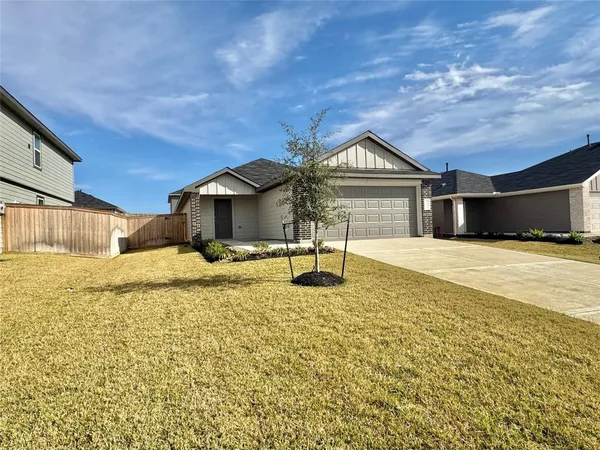 $2,100 | 40962 Seasoned Oak Lane, Magnolia, TX 77354