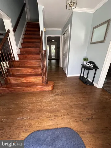 a view of entryway and hall