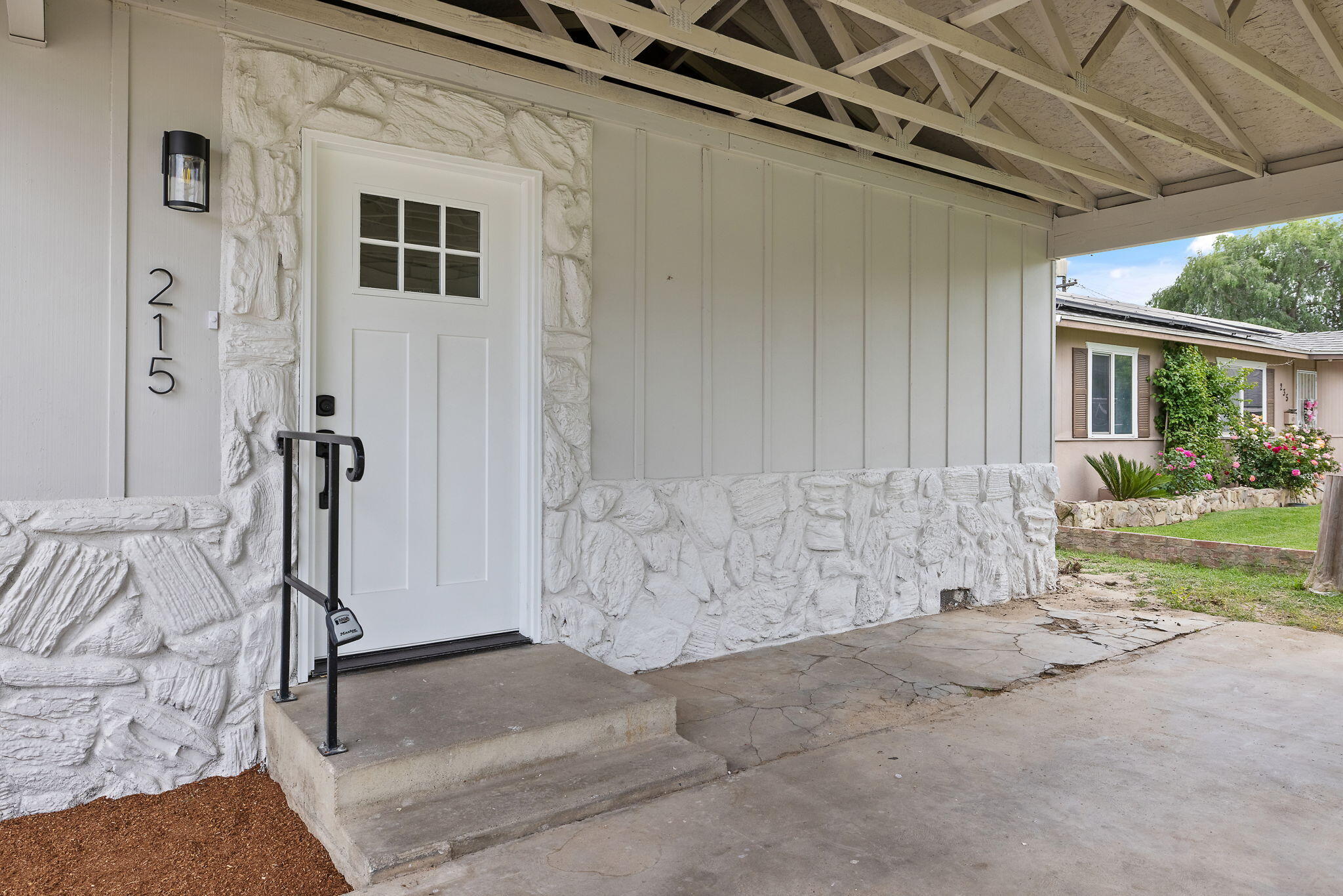 215 Lombardy Lane Lemoore, CA 93245 - Photo 4 of 30 4-web-or-mls-713A9563