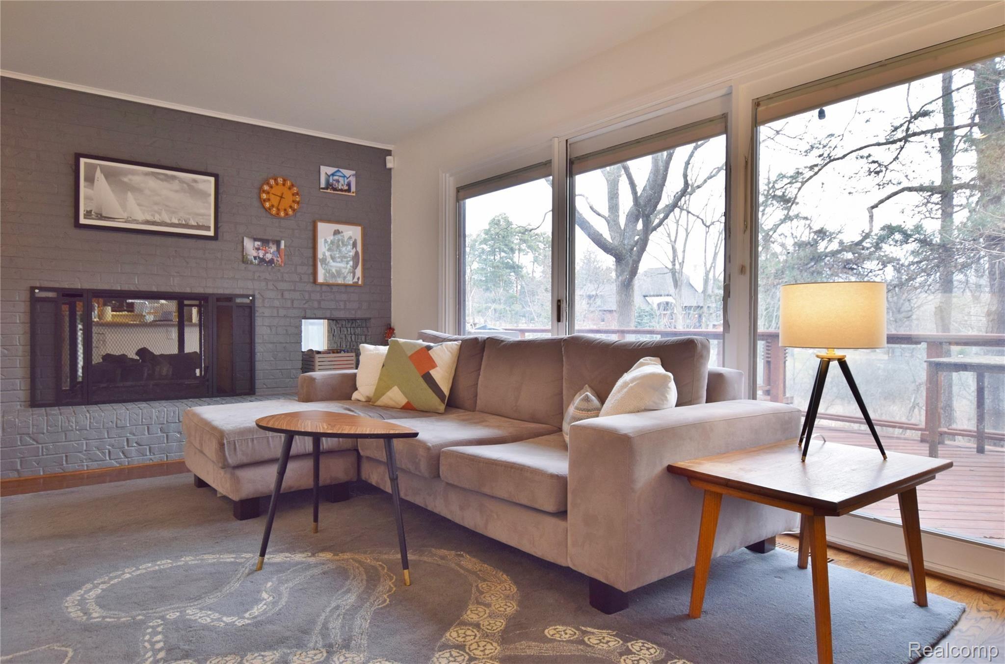 3303 Squirrel Road Bloomfield Hills, MI 48304 - Photo 25 of 75 family room 4.JPG