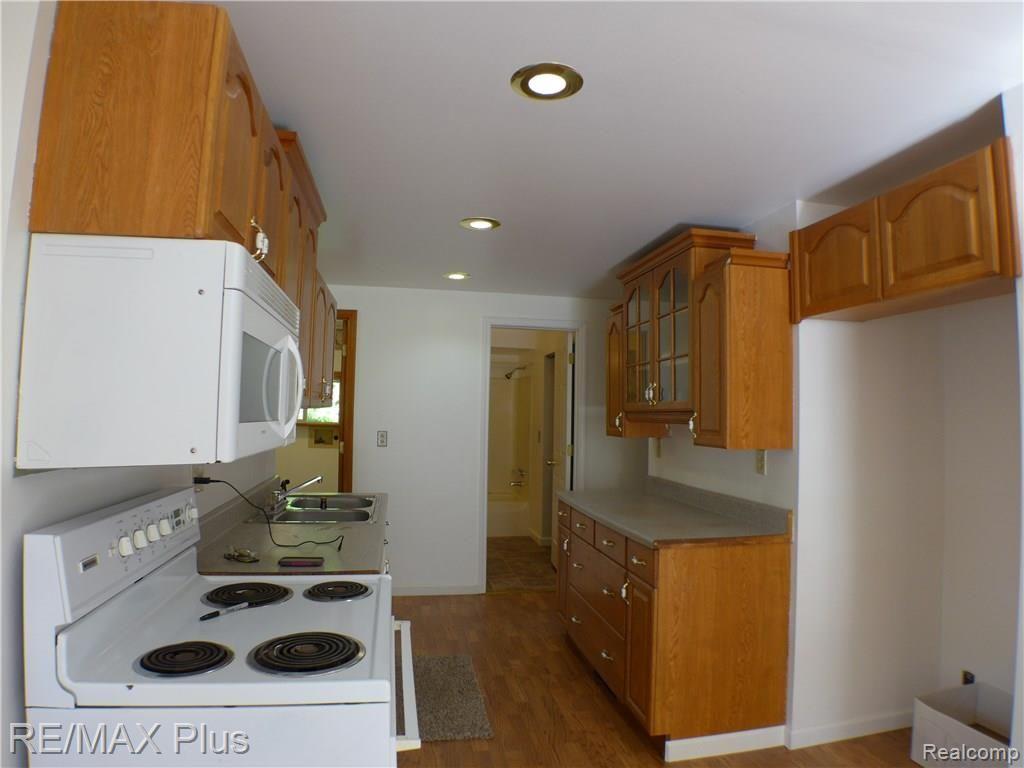 5877 North Lapeer Road North Branch, MI 48461 - Photo 2 of 10 5877 Lapeer 2017-08-09 011.JPG