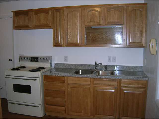 891 Duke Road Columbus, OH 43213 - Photo 2 of 5