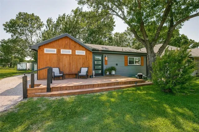 $299,900 | 407 East Broad Street, Forney, TX 75126