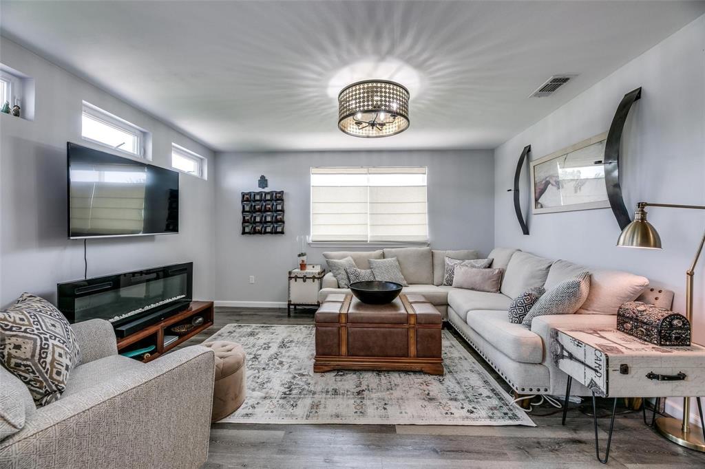 407 East Broad Street Forney, TX 75126 - Photo 5 of 23