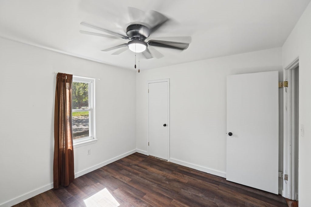 2832 North Fairview Avenue Decatur, IL 62526 - Photo 9 of 27 Gallery Image 9