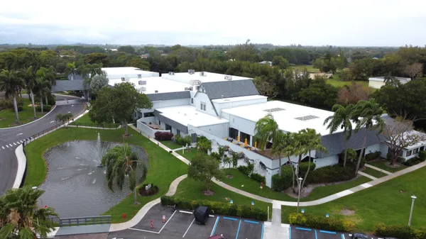 $2,600 | 7076 Huntington Lane, Unit 608, Delray Beach, FL 33446