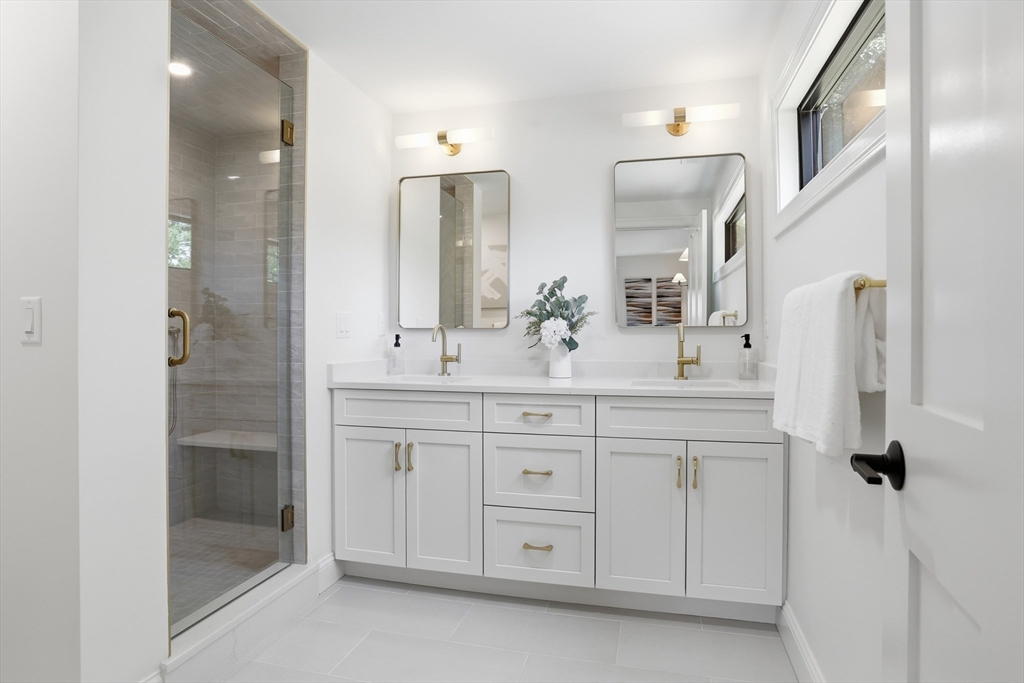 14 Temi Road Chelmsford, MA 01824 - Photo 31 of 40