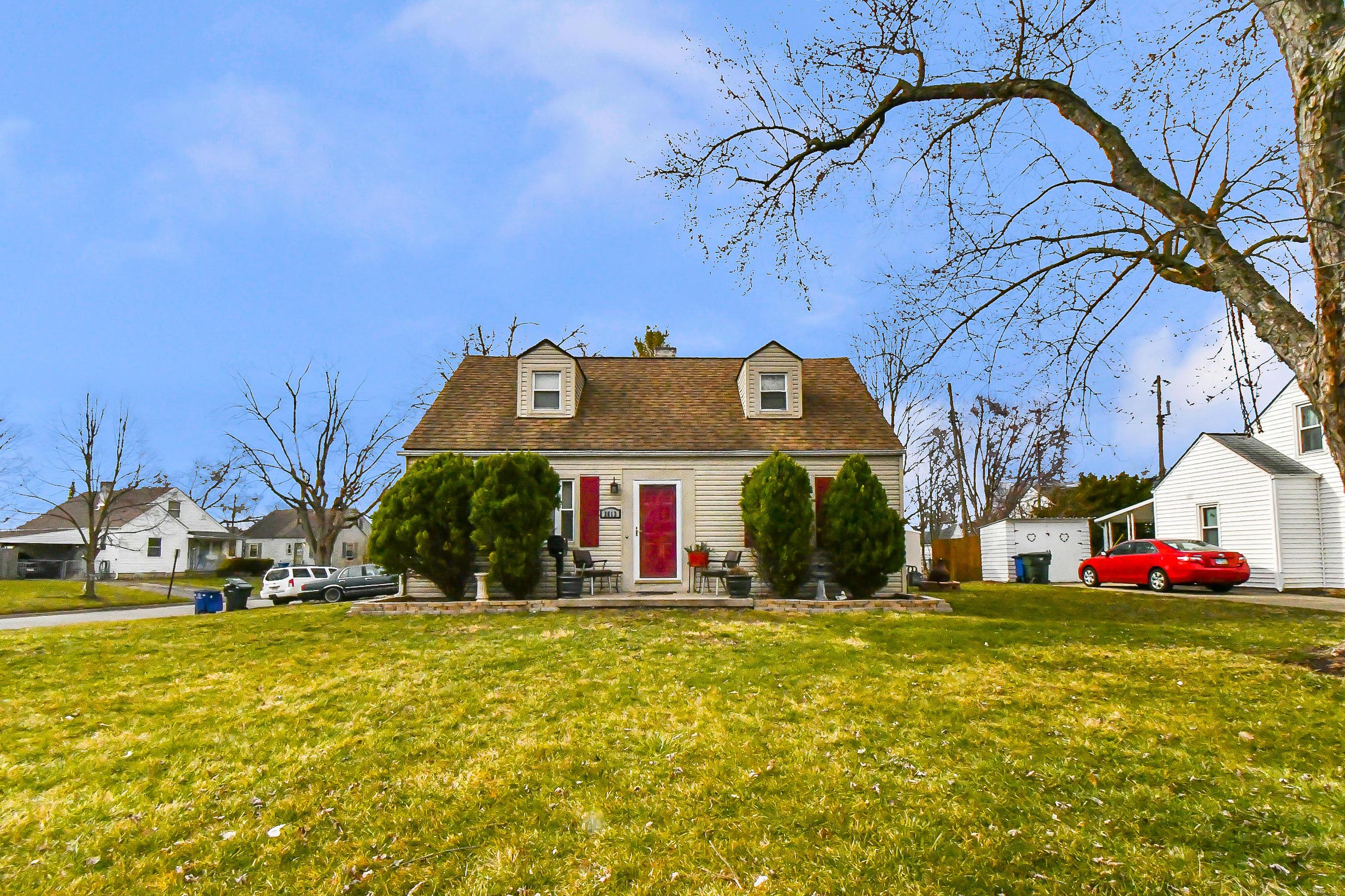 2613 Eakin Road Columbus, OH 43204 - Photo 2 of 13