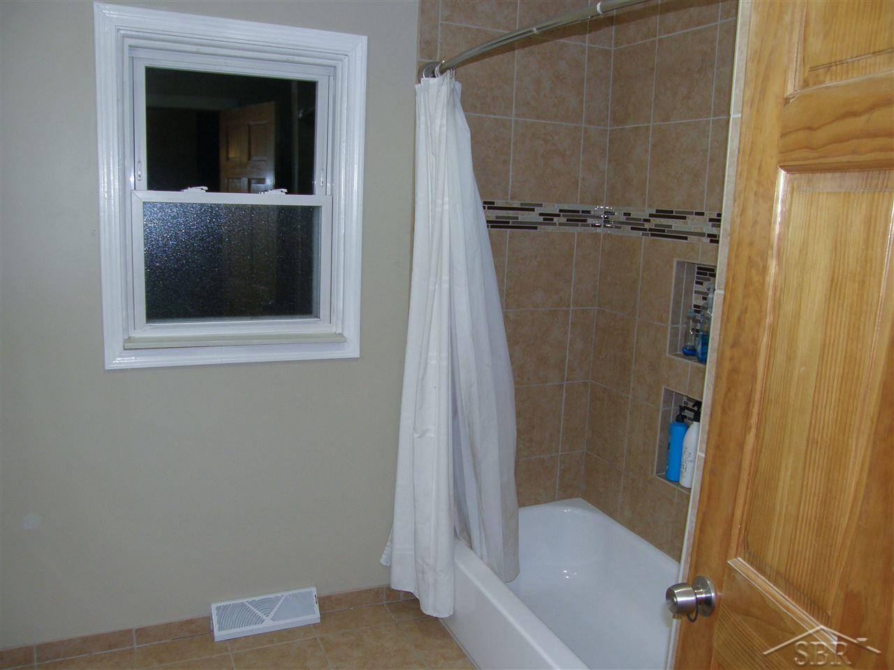 10008 South Graham Road St. Charles, MI 48655 - Photo 13 of 26 31372511-12.JPG