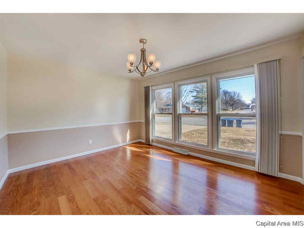 87 Interlacken Road Springfield, IL 62704 - Photo 12 of 34
