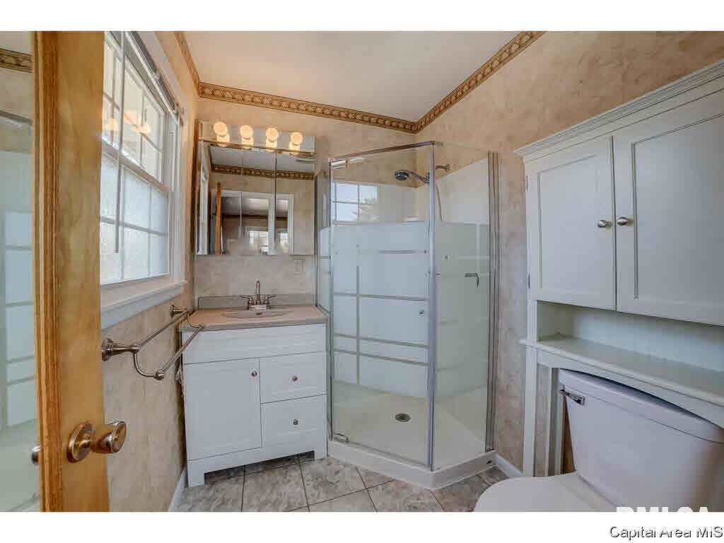 87 Interlacken Road Springfield, IL 62704 - Photo 15 of 34