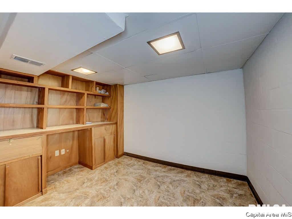87 Interlacken Road Springfield, IL 62704 - Photo 32 of 34