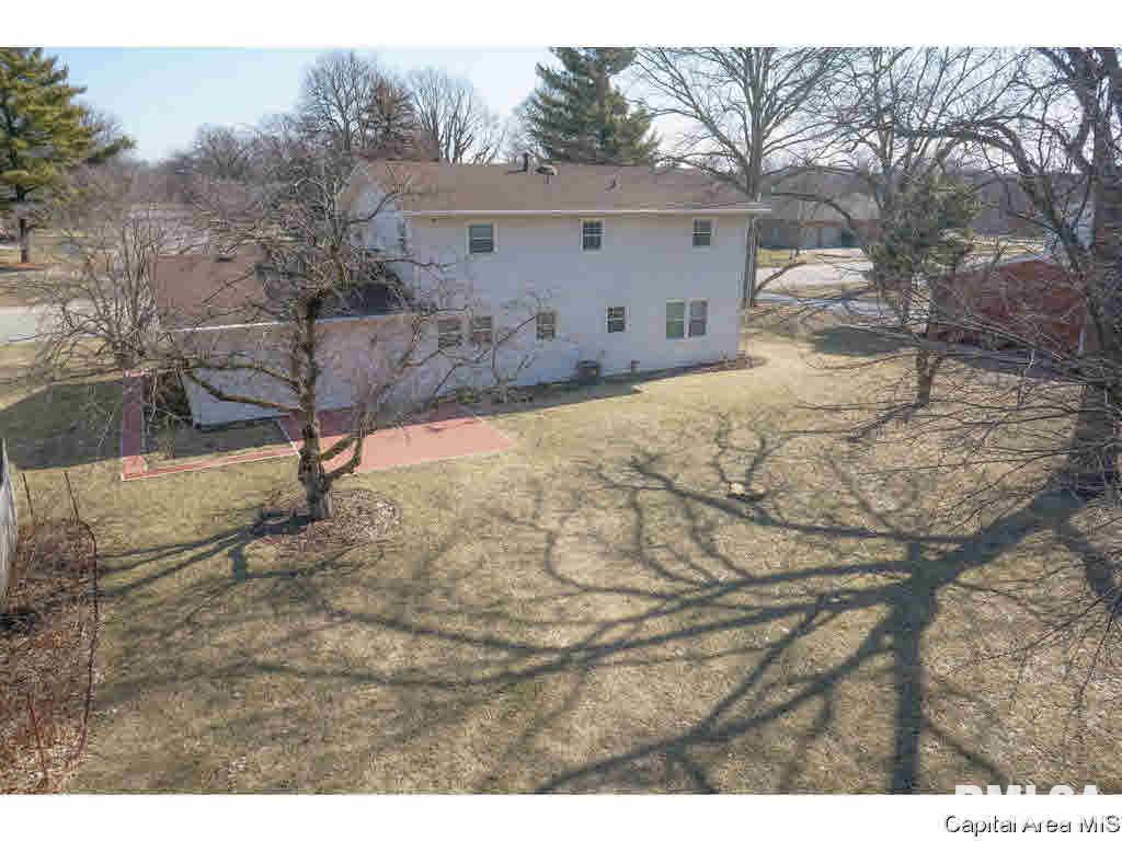 87 Interlacken Road Springfield, IL 62704 - Photo 7 of 34