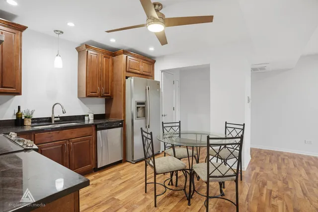 $1,500 | 7301 Willow Springs Road, Unit 207, Countryside, IL 60525