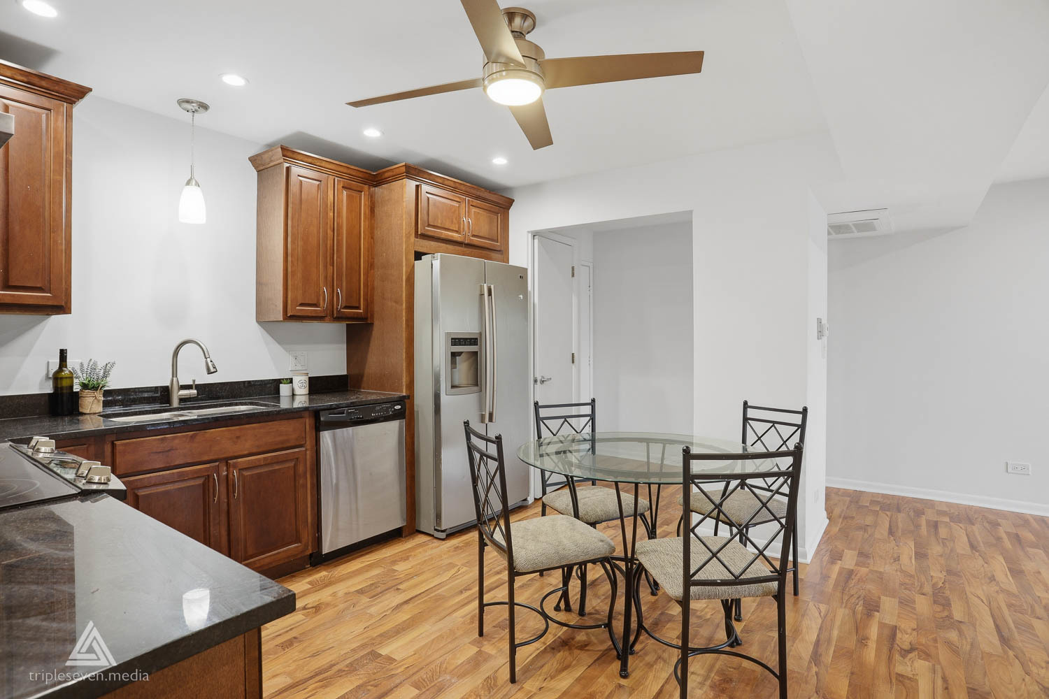 7301 Willow Springs Road, Unit 207 Countryside, IL 60525 - Photo 6 of 14