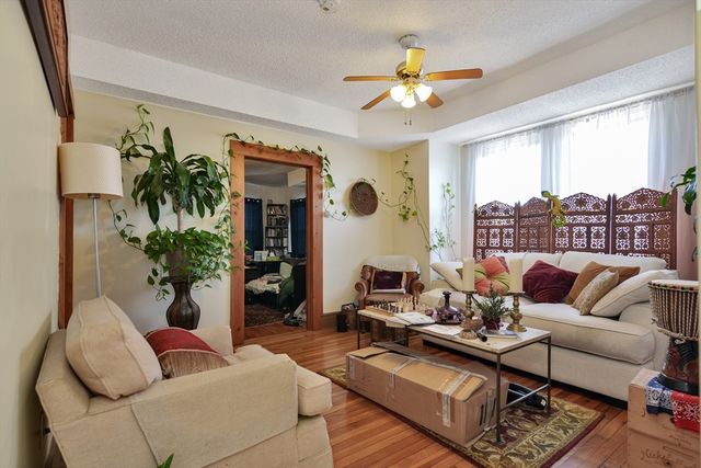 $1,800,000 | 152 Cross Street, Somerville, MA 02143