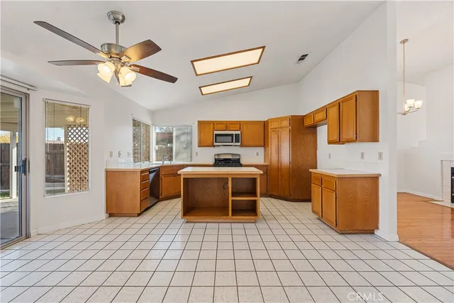 $450,000 | 14240 Piedmont Drive, Victorville, CA 92392