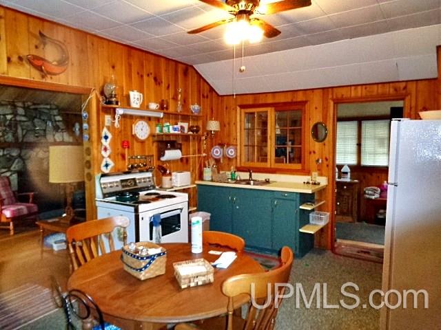 5178 County Rd C Fence, WI 54120 - Photo 2 of 27 Gallery Image 2