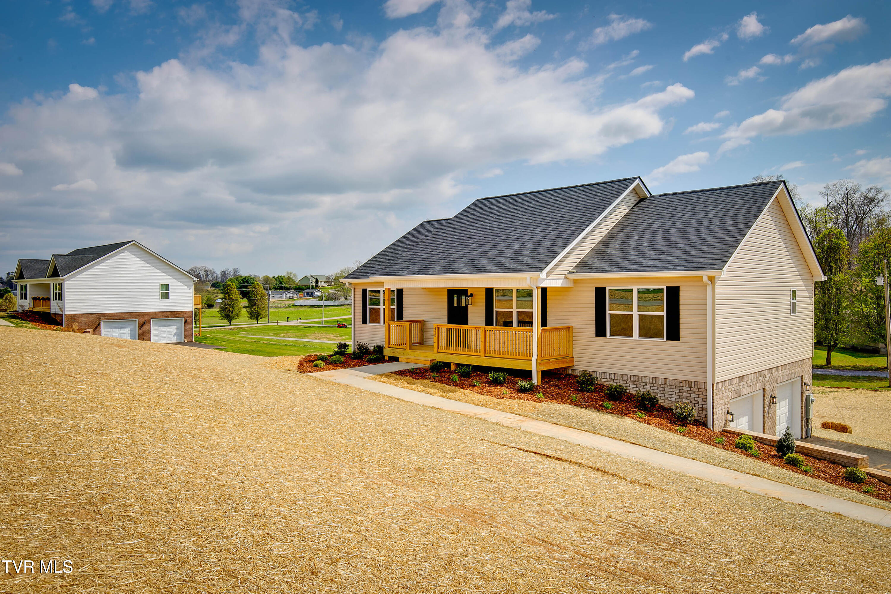 420 Barren Valley Road Chuckey, TN 37641 - Photo 3 of 39 400 Barren Valley Rd EX11-4