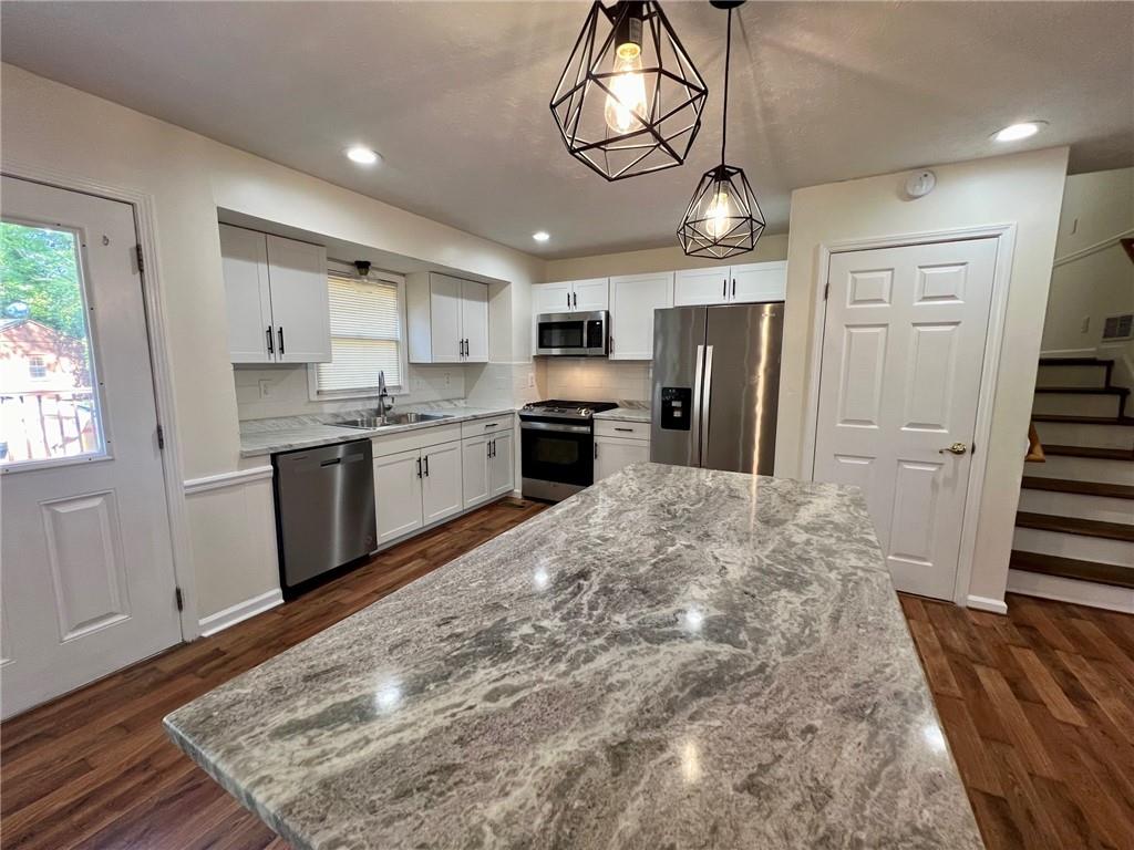 4005 Shallowford Road Marietta, GA 30062 - Photo 5 of 21