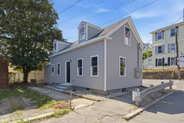 $562,000 | 14 Staten Street, Gloucester, MA 01930