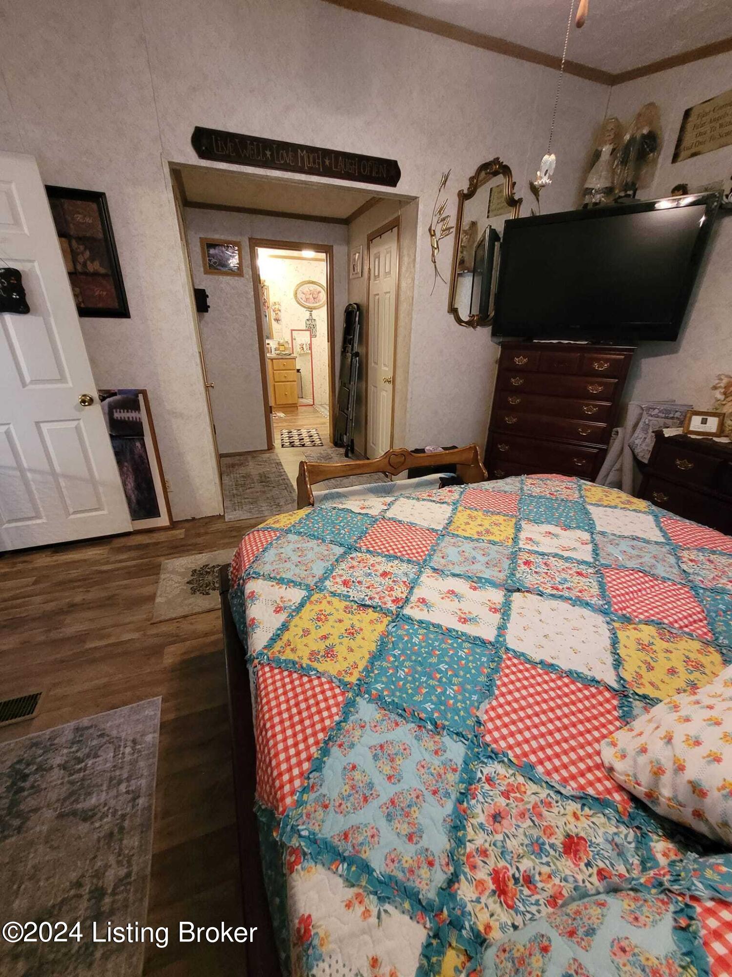 1773 Kings Ridge Road Carrollton, KY 41008 - Photo 12 of 21 1773 EN SUITE