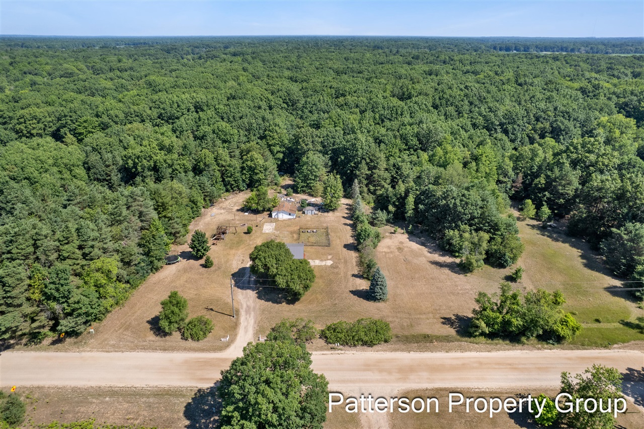 11322 Hall Road Ravenna, MI 49451 - Photo 27 of 41 Gallery Image 27
