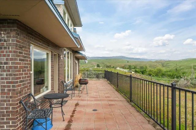 $1,380,000 | 734 Tunk Creek Road, Riverside, WA 98849