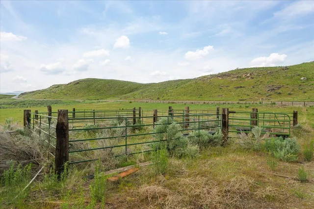 $1,380,000 | 734 Tunk Creek Road, Riverside, WA 98849