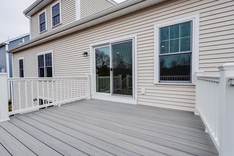 $1,049,900 | 17 Strongwater Drive, Salem, MA 01970