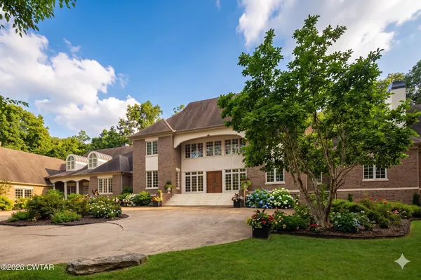 $1,295,000 | 38 Bridlepath Drive, Jackson, TN 38305