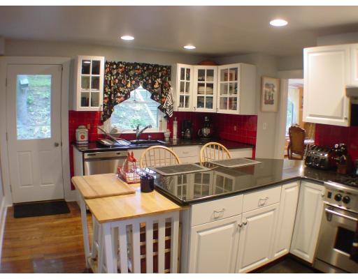 21 Riverdale Road Wellesley, MA 02481 - Photo 7 of 10