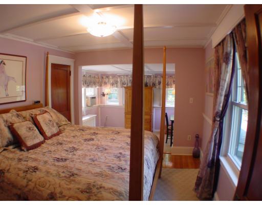 21 Riverdale Road Wellesley, MA 02481 - Photo 8 of 10