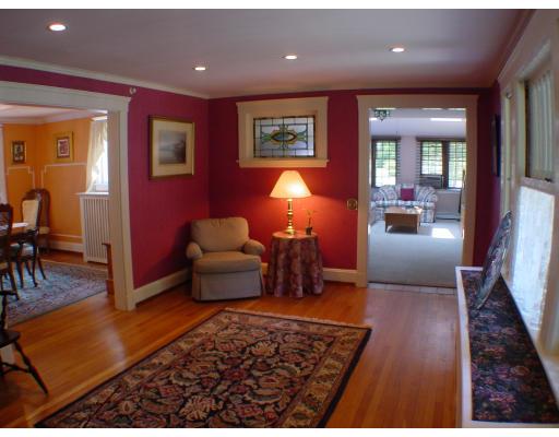 21 Riverdale Road Wellesley, MA 02481 - Photo 9 of 10