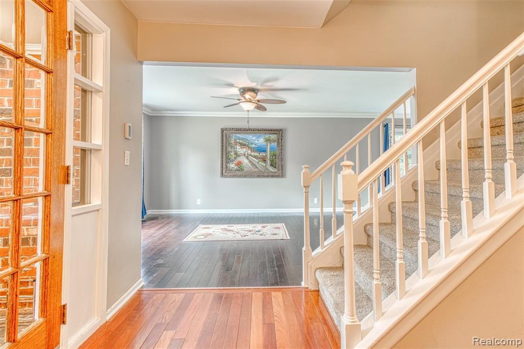 949 Homestead Court Rochester Hills, MI 48309 - Photo 4 of 39