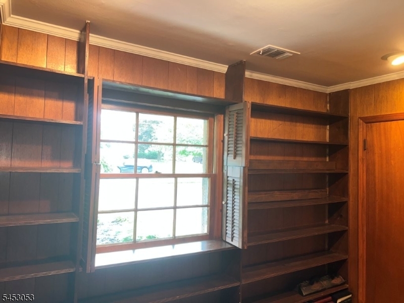 83 Drake Road Somerset, NJ 08873 - Photo 10 of 24 Gallery Image 10
