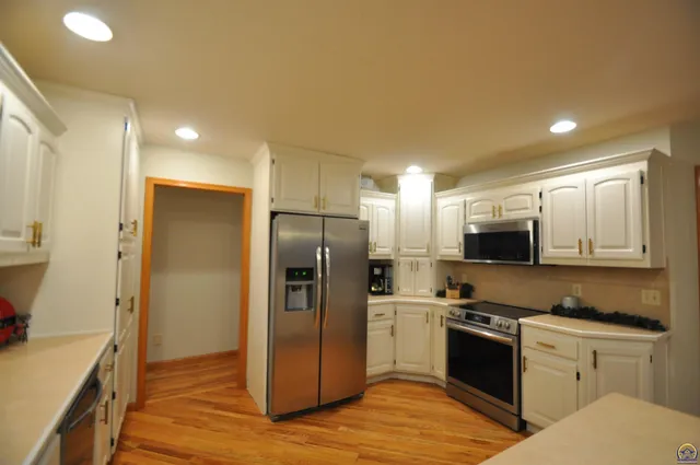 $470,000 | 7809 Southwest 26th Street, Topeka, KS 66614