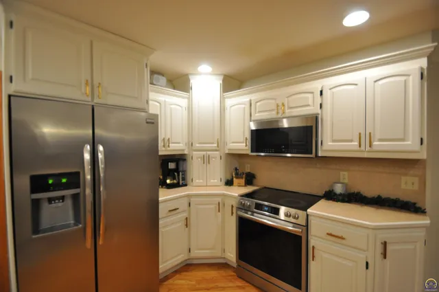 $470,000 | 7809 Southwest 26th Street, Topeka, KS 66614