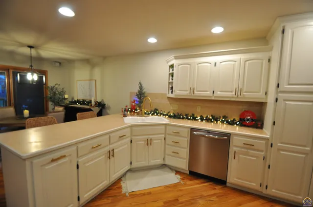 $470,000 | 7809 Southwest 26th Street, Topeka, KS 66614