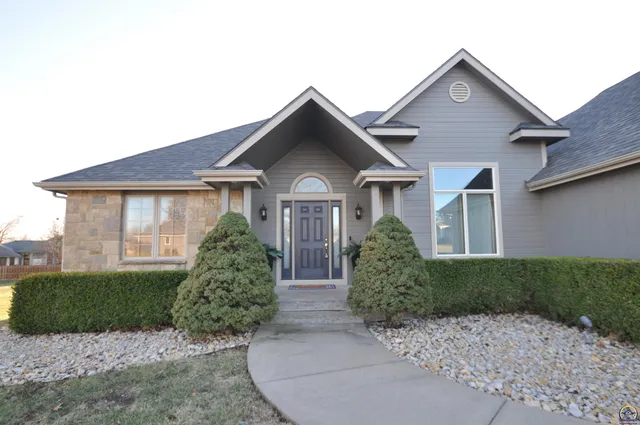 $470,000 | 7809 Southwest 26th Street, Topeka, KS 66614